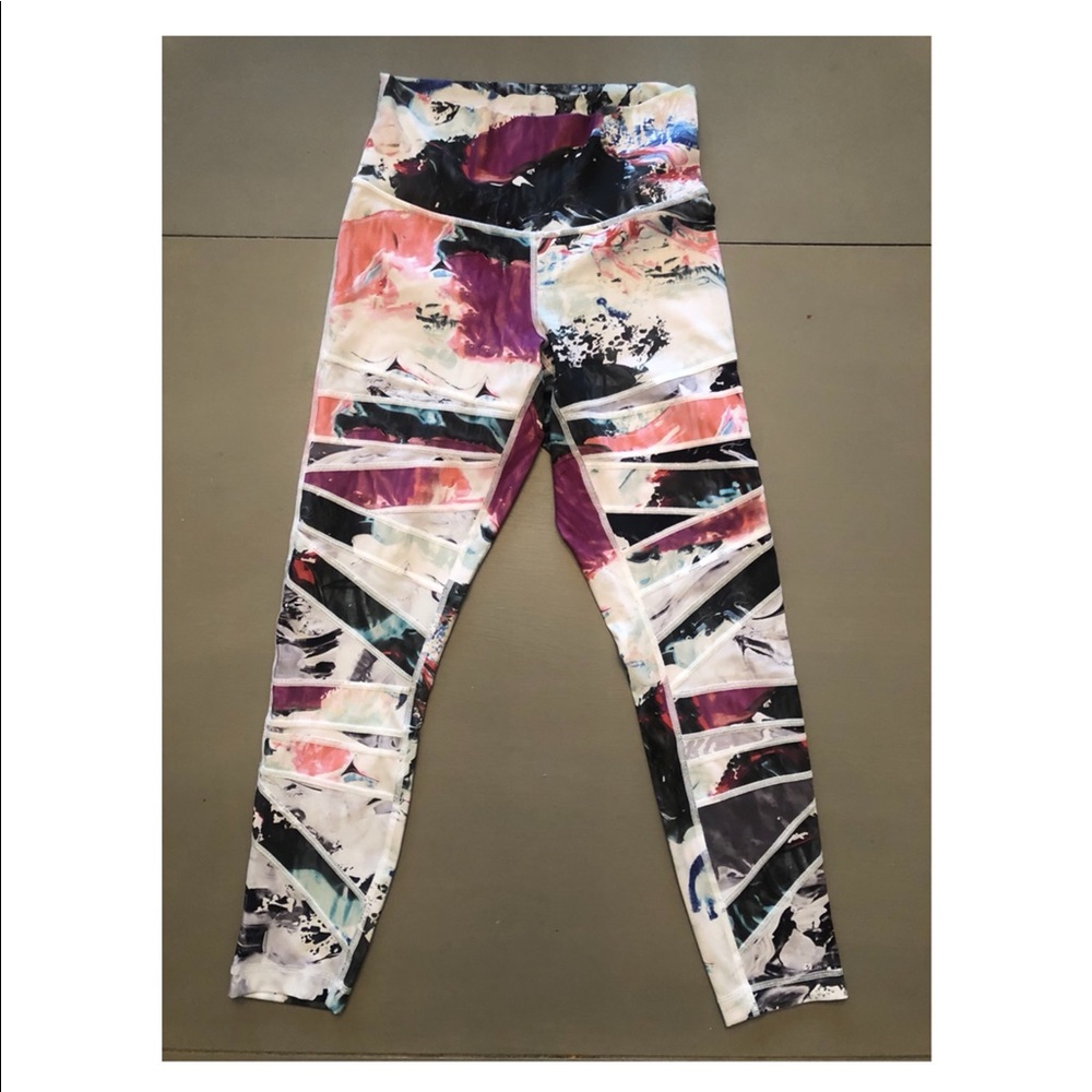 Lululemon Pigment Wave Wunderunder size 6